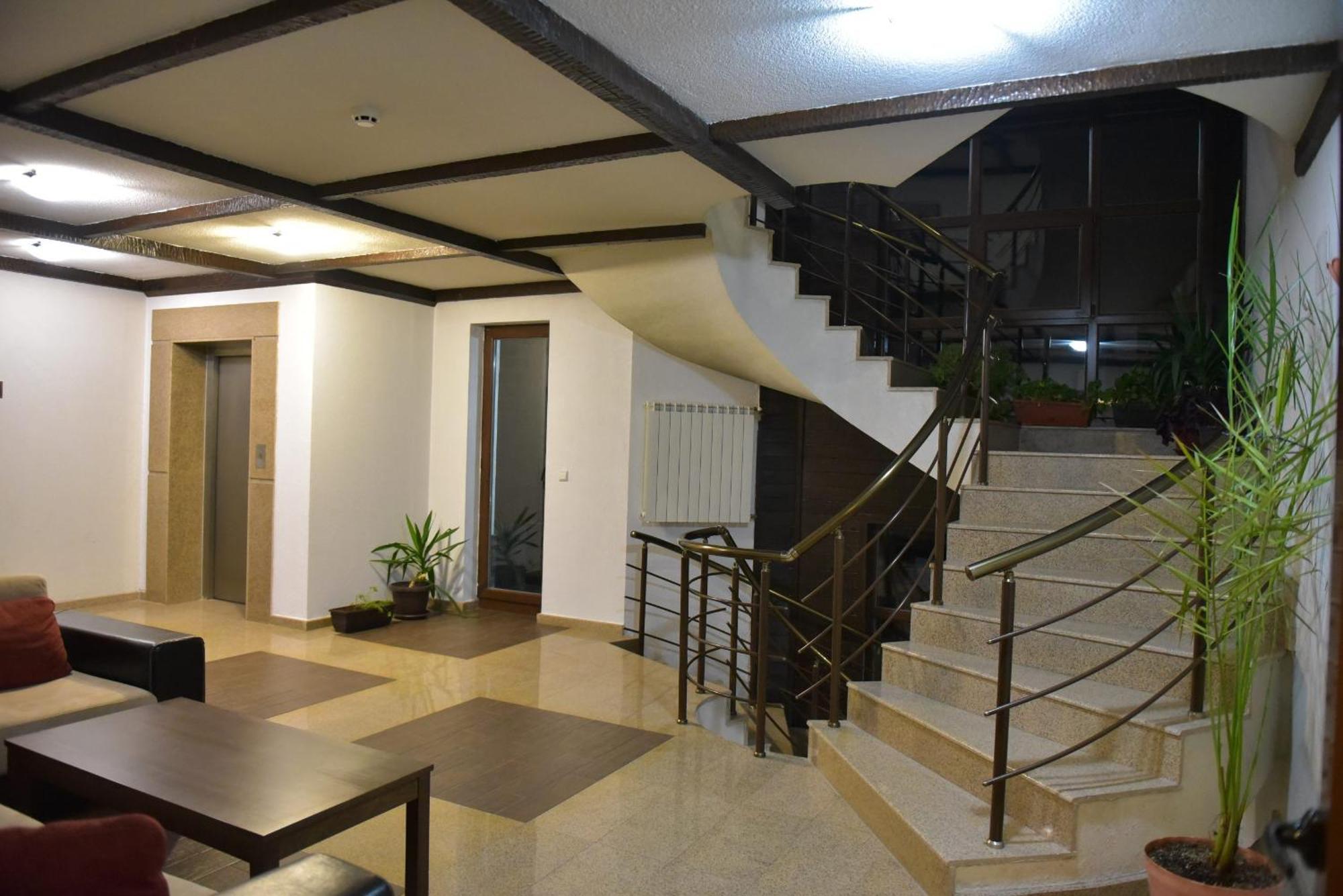 Apart Hotel Comfort Bansko Bagian luar foto
