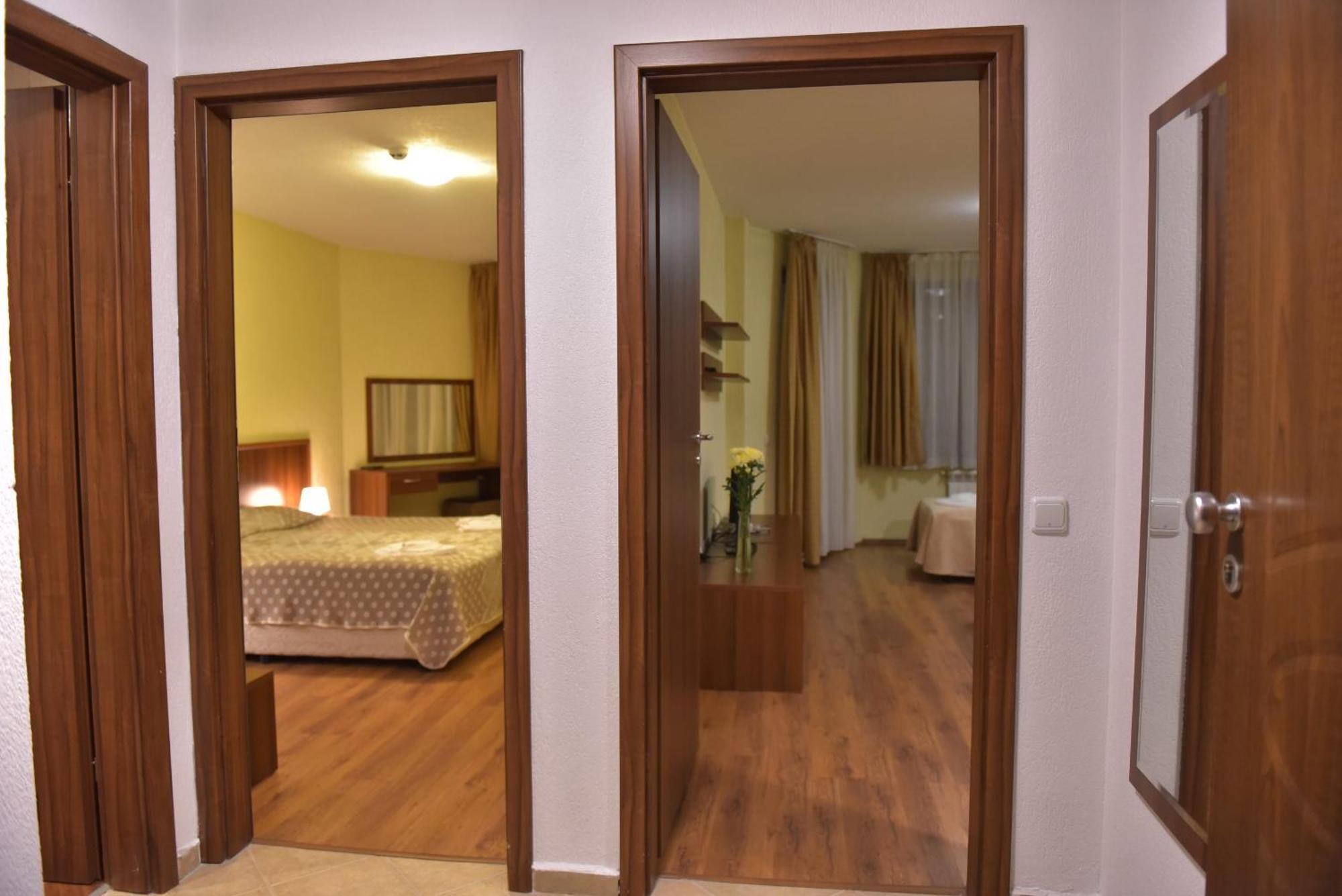 Apart Hotel Comfort Bansko Bagian luar foto